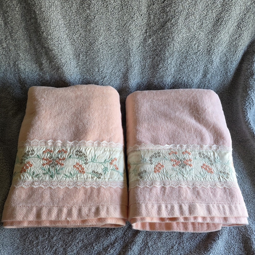 Vintage Martex Pink Plush Towels Embroidered Floral Lace Accent 48x25.5"